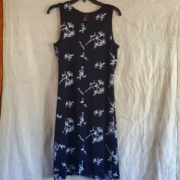 Jessica Floral Print Dress - Picture 2 of 9